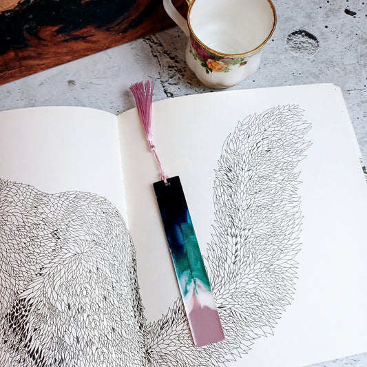 BOOKMARK - Belong Design